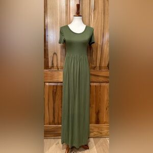 Deep Olive Green Stretch Maxi Dress w/ Pockets - EUC - S